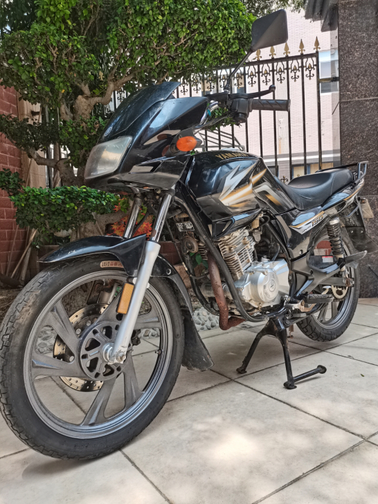 雅马哈摩托车，出一辆8成多新雅马哈150C...