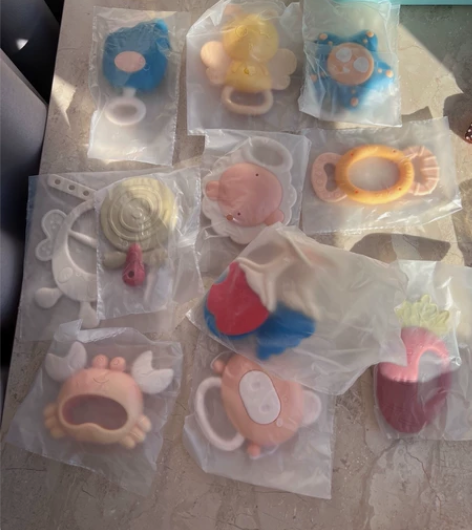 进阶手摇铃婴儿玩具益智早教抓握训练牙胶可咬...