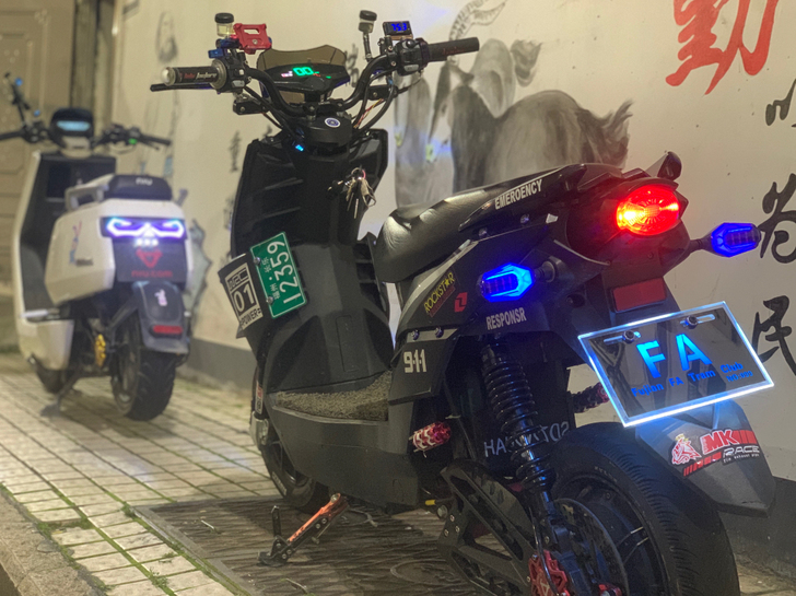 急出国标小巨龙,全车改建,证件齐全,六个天...
