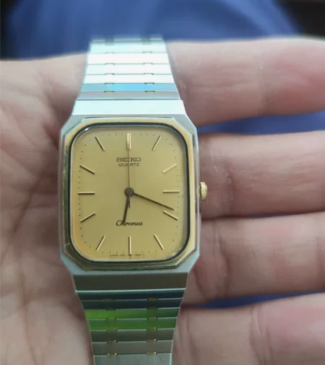 闲置日本精工石英手表，低价转让。 感兴趣的...