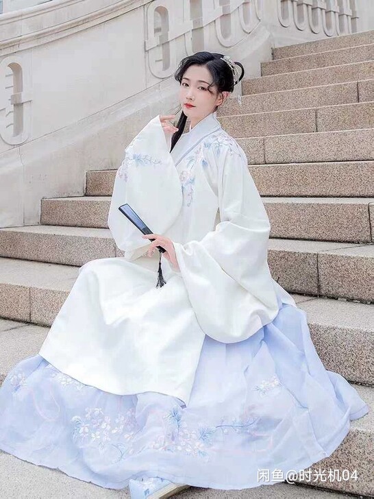 重回汉唐徽音长款紫色，洗一穿一。汉服 明制...