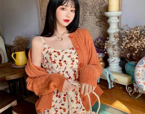 冬季2020新款碎花裙吊带连衣裙女秋冬法式...