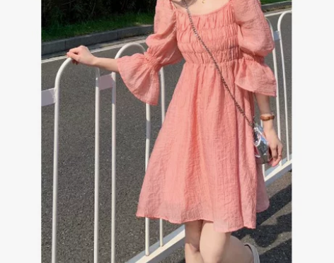 一字肩连衣裙女2021年夏季新款法式甜辣喇...