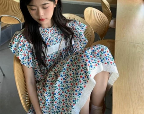 荷叶边碎花连衣裙女装夏季新款设计感小众宽松...