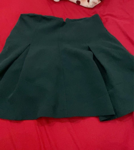 百褶裙 m码 可以穿到110斤 只穿几次 ...