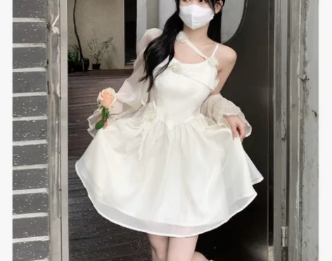 立体花朵白色初恋裙挂脖连衣裙女夏季2022...