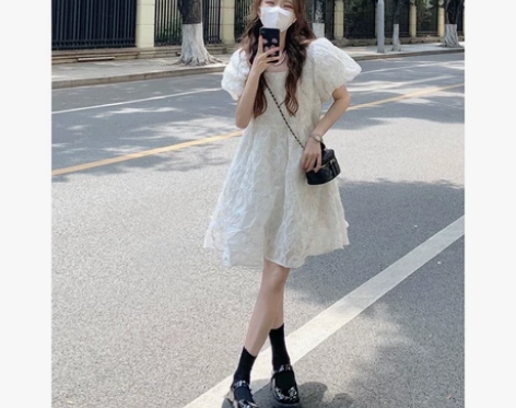 2022年新款法式小个子蓬蓬裙方领泡泡袖公...