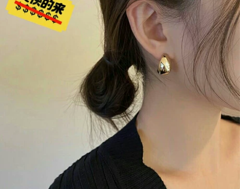 之前工作室不开了，还剩余几个款的耳饰！ 这...