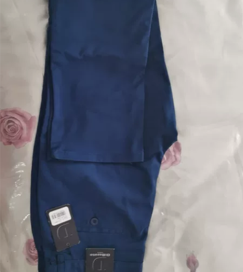 全新正品休闲裤，34码（88cm），偏瘦，...