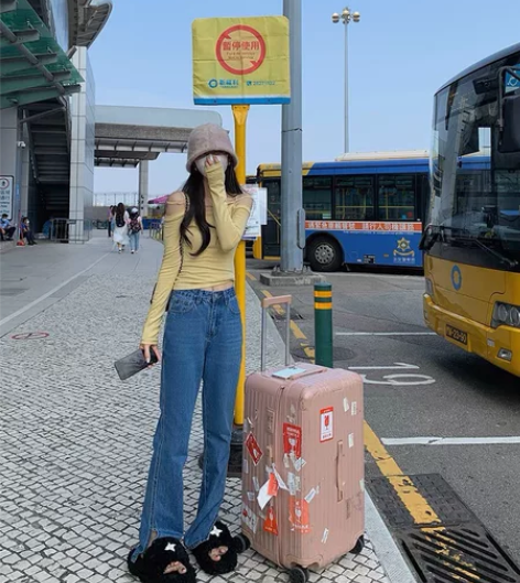 秒变大长腿高腰开叉牛仔拖地裤女直筒阔腿显瘦...
