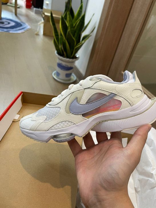 耐克 nike女子夏季运动鞋 网纱侧面