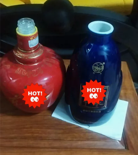 都是精美的瓷质摆件，两个包邮。 感兴趣的话...