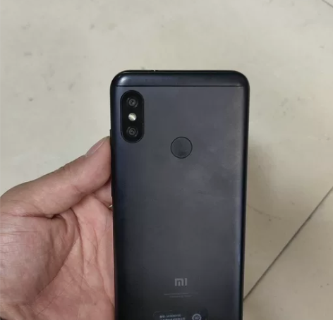 红米6pro   32G 备用机，一点都不...