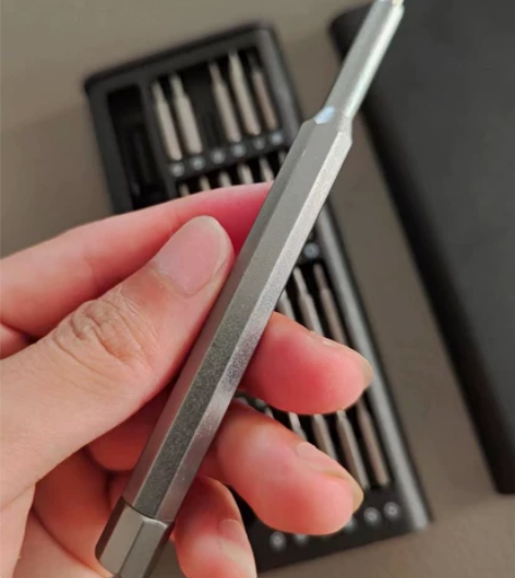 【最后30套】25件套家用多功能螺丝刀套装...