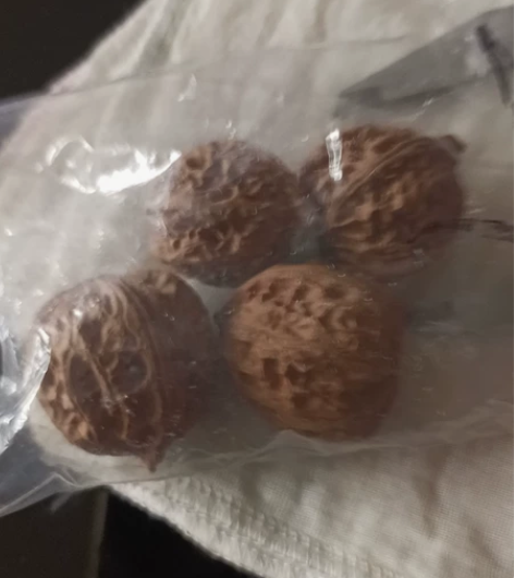 好玩核桃33块三毛三 感兴趣的话点“我想要...