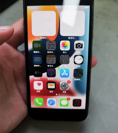 苹果8，黑色，国行正品，64g成色很好，无...