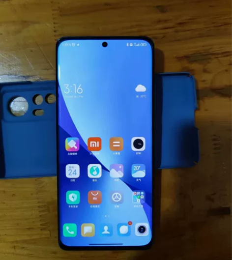 小米12x有一点点掉漆，今年一月份的机器8...