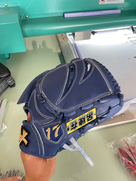 高端硬式棒球手套11.75尺寸，挡网特殊设...