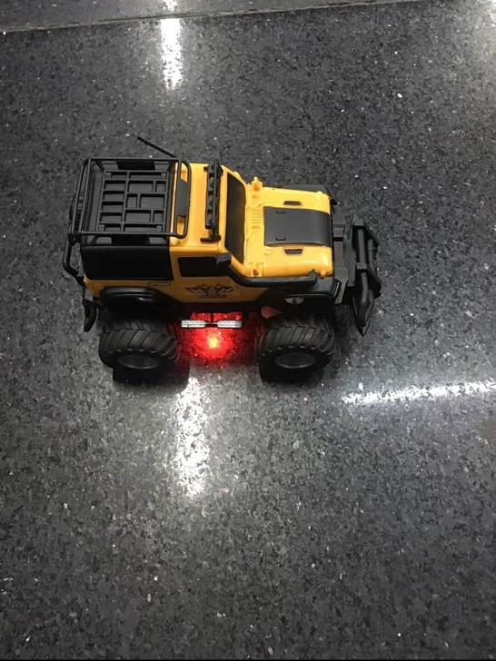 遥控汽车越野可充电赛车漂移高速攀爬儿童电动...