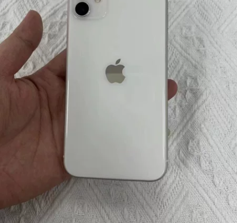 出自用一台苹果11 128g的 国行 买了...