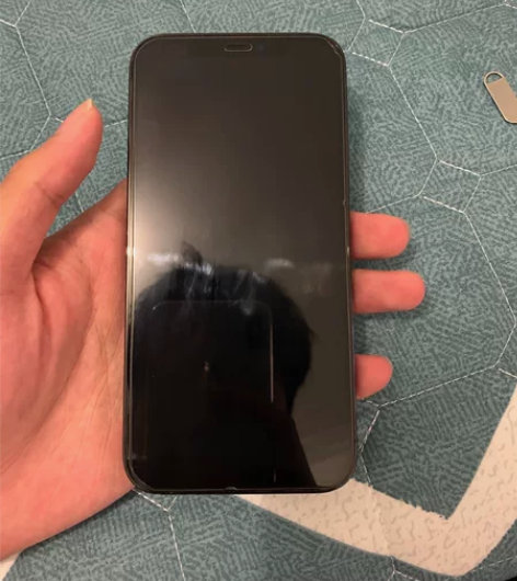 苹果12pro。美版无锁，256g。全原装...