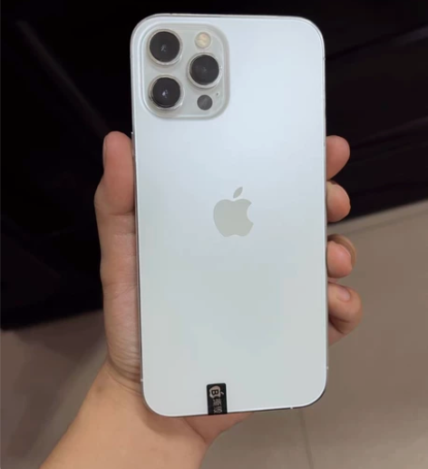 急售苹果12proMax 白色 成色95以...
