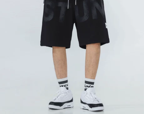 夏季做旧涂鸦字母印花运动短裤男潮街头纯色宽...