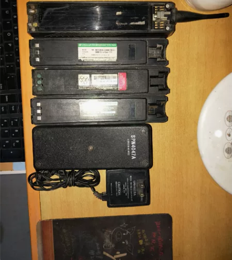 摩托罗拉大哥大手机 电话还是好的，电池肯定...