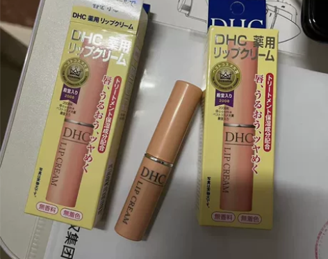 全新日本DHC唇膏纯橄榄护唇膏高保湿滋润打...