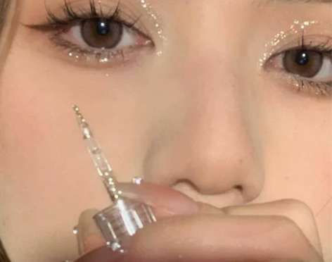 李佳琪推荐一滴泪液体眼影液卧蚕珠光超闪不脱...