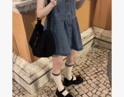 不鹿小奶包复古港味无袖显瘦A字型单排扣牛仔...