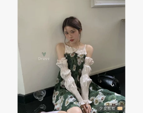 木耳边碎花露肩背心连衣裙女夏季2022年新...