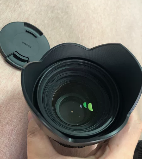 适马的大口径大光圈的定焦镜头，50mm f...