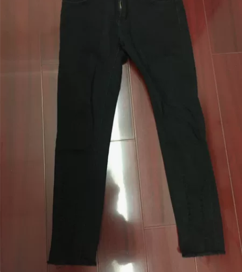 弹力破洞九分牛仔裤 颜色分类:黑色（九分裤...