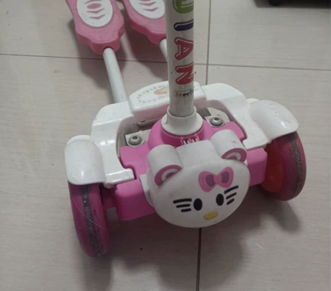 搬家清理闲置，儿童四轮车。功能正常，有使用...