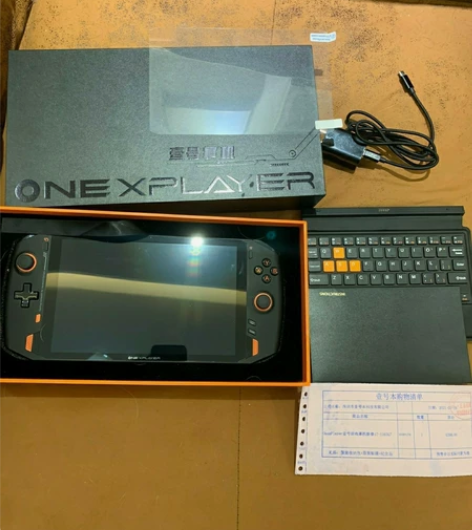 oneplayer掌机，壹号本掌机，i7 ...