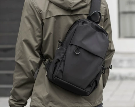 休闲男士胸包简约单肩斜挎包多功能潮牌斜背包...