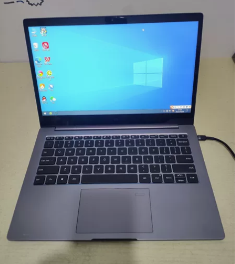 新款小米笔记本13.3。 成色配置如图，屏...