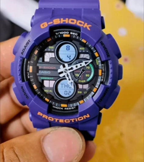 卡西欧潮流紫色复古运动电子表 感兴趣的话点...