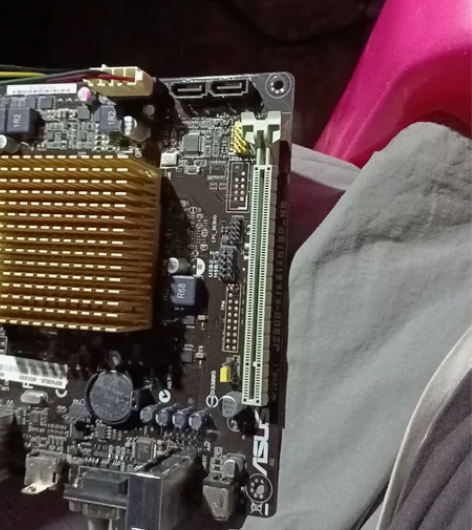 华硕 J2900-K/K31AN主板， D...