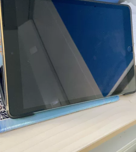 出闲置平板2021款64g，99新，几乎没...