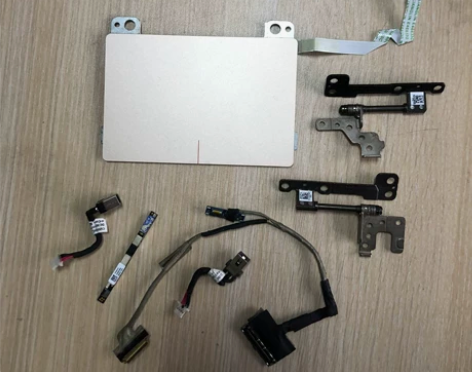 联想小新13 PRO笔记本电脑，充电口 屏...