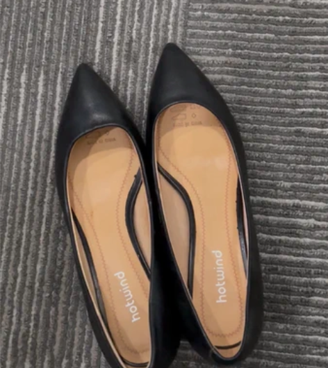 黑色单鞋    34码 22.0（1.5）...