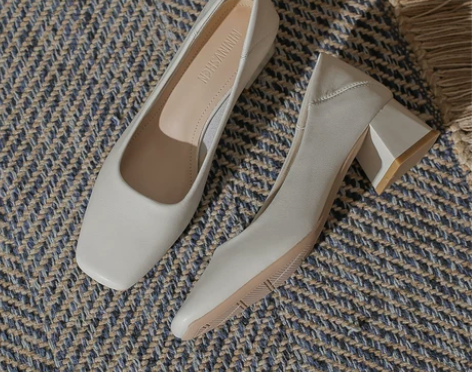 ?真皮粗跟单鞋女复古方头奶奶鞋 全新全新，...