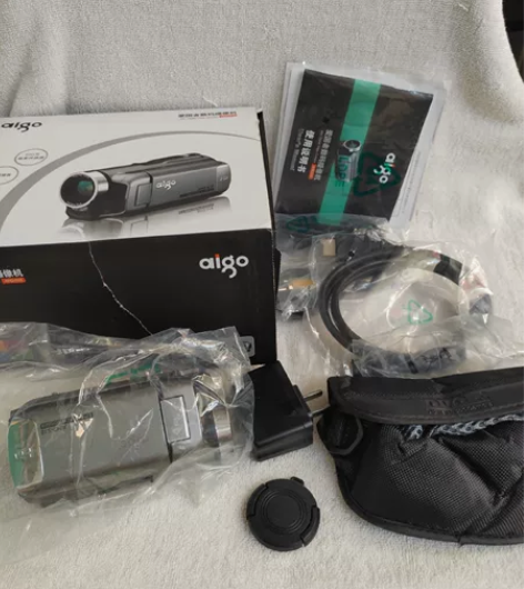 aigo 爱国者数码相机AHD-S18 ，...