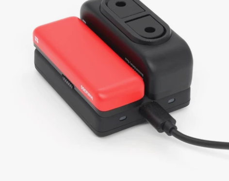 insta360 ONE R相机电池充电器...