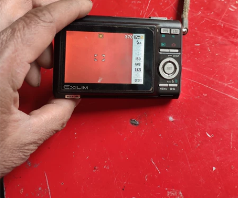 型号。卡西欧EX-z75数码照相机。 功能...