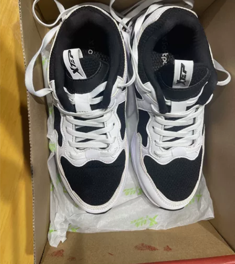 闲置全新特步运动鞋处理。 感兴趣的话点“我...