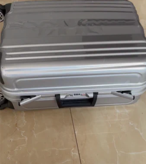 卡拉羊20寸拉杆箱，现在转让给需要的亲们！...