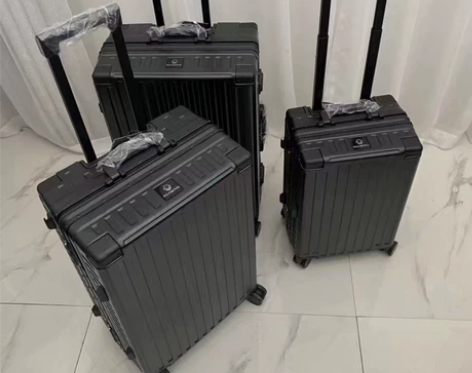 出口日本漫游高级铝框旅行箱24寸行李箱特价...